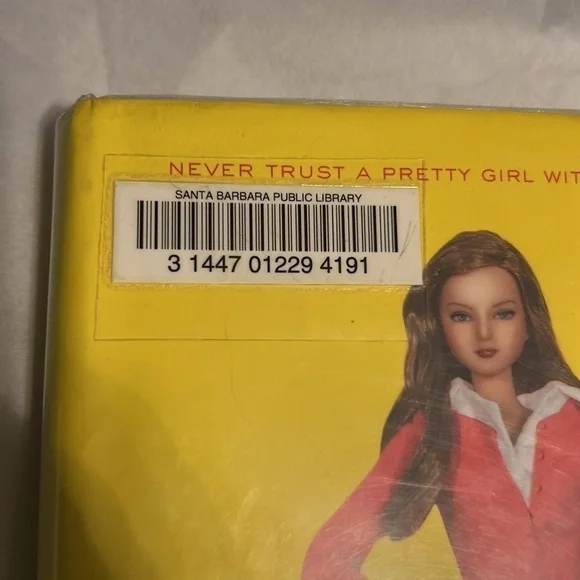 Used, Pretty Little Liars Novel - Hardback - Picture 4 of 6